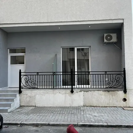 Appartamento Hafuzi Eagles Nest Durrës
